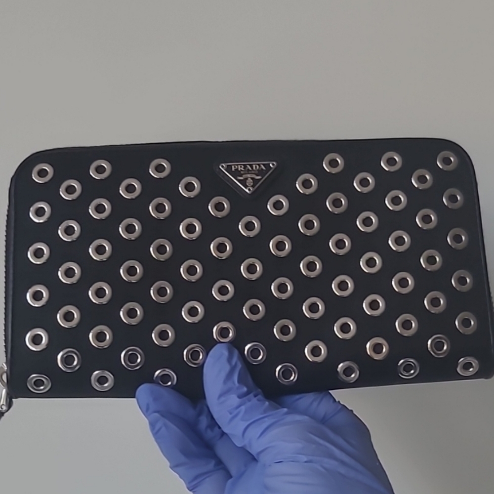 PRADA Zip Daino Wallet - Picture 7 of 11